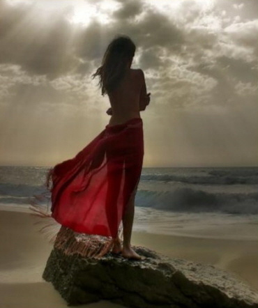 donna sul mare